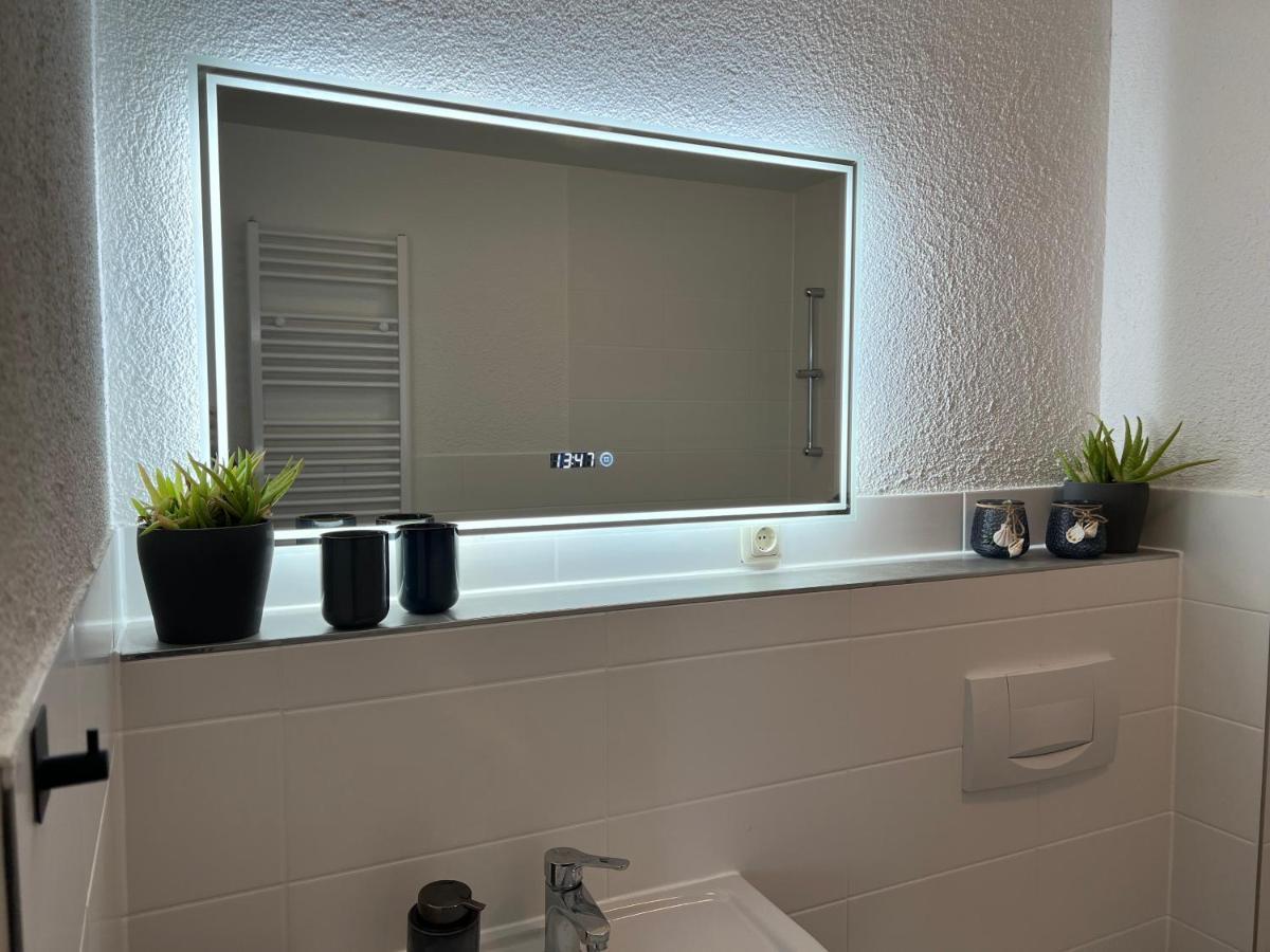 Apartment Juna Mit Tg Stellplatz Leipzig Eksteriør bilde